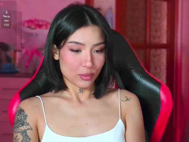 Girl-next-door webcam