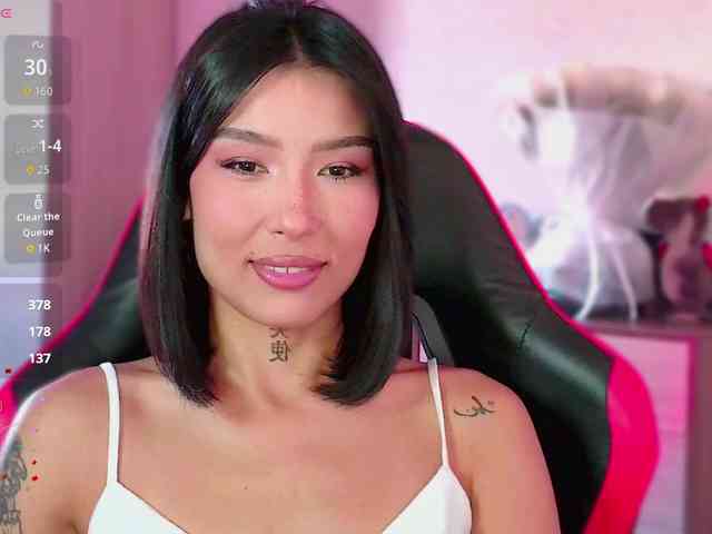 Girl-next-door webcam