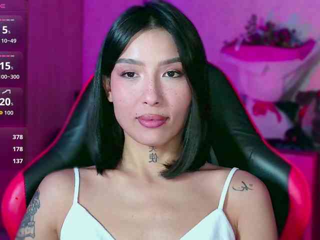 Girl-next-door webcam