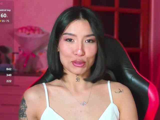 Girl-next-door webcam