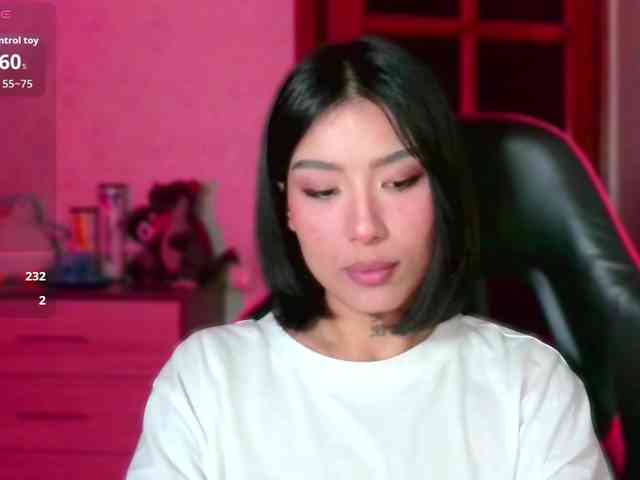 Girl-next-door webcam