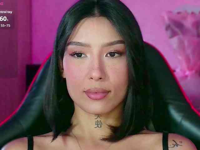 Girl-next-door webcam