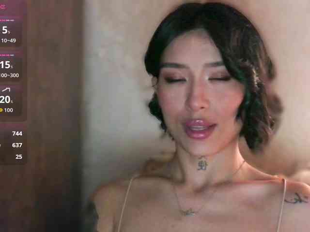 Girl-next-door webcam