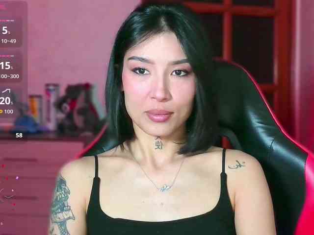 Girl-next-door webcam