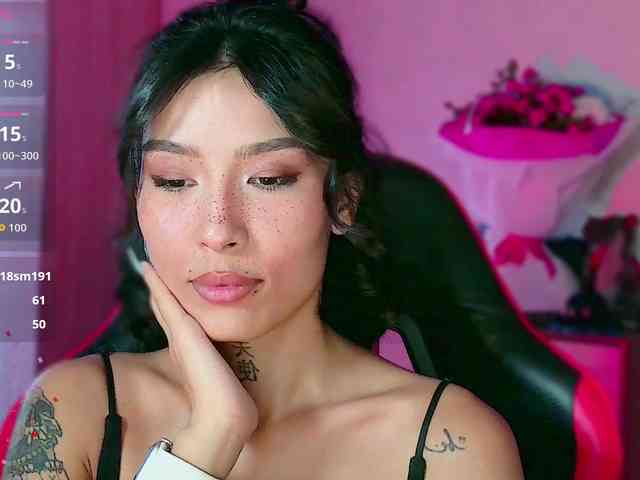 Girl-next-door webcam