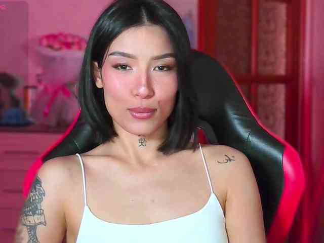 Girl-next-door webcam