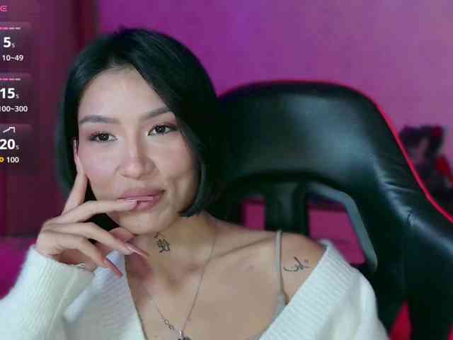 Girl-next-door webcam