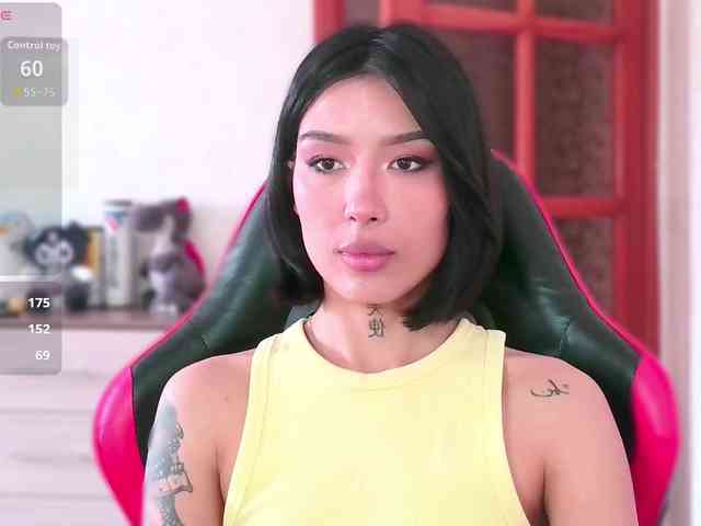 Girl-next-door webcam