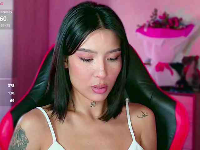Girl-next-door webcam