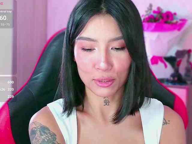 Girl-next-door webcam