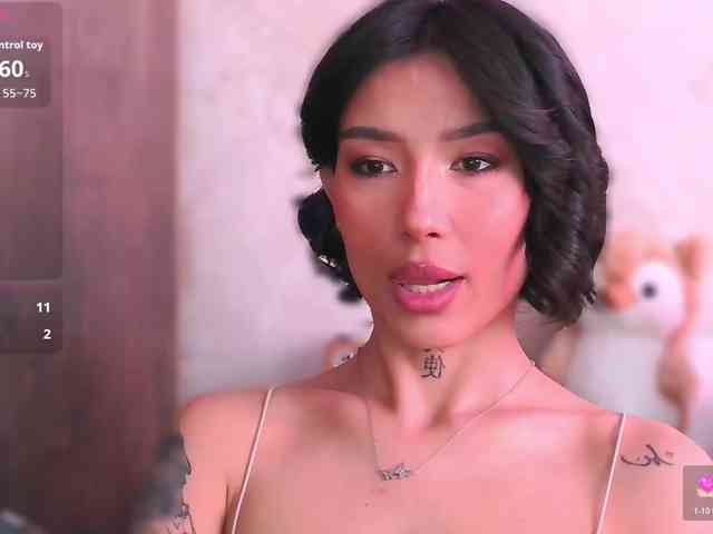 Girl-next-door webcam