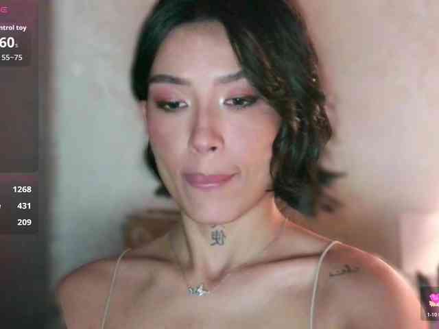 Girl-next-door webcam