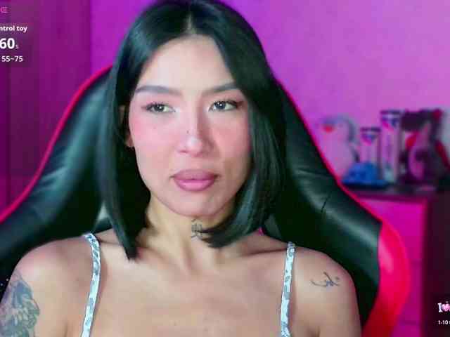 Girl-next-door webcam