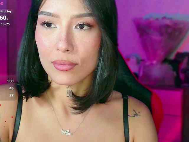 Girl-next-door webcam