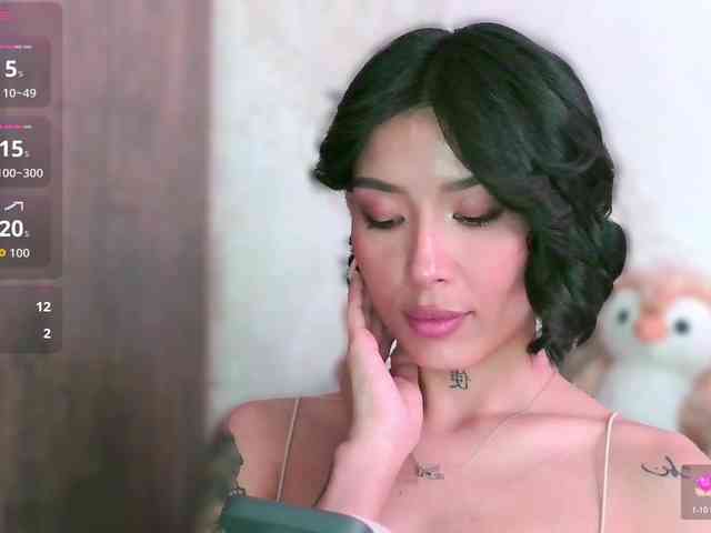 Girl-next-door webcam