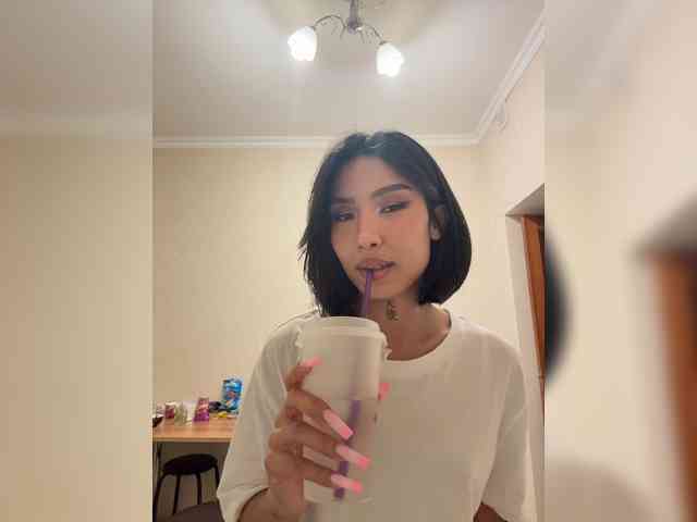 Girl-next-door webcam