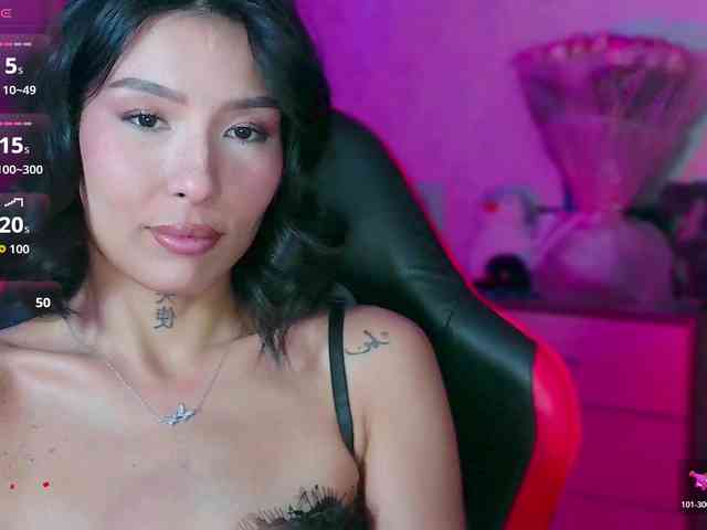 Girl-next-door webcam