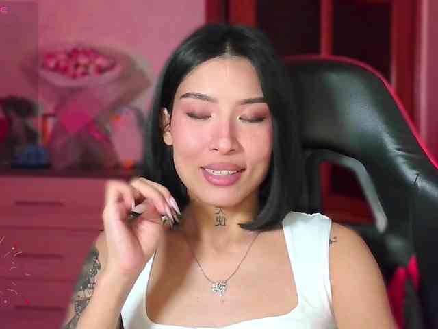 Girl-next-door webcam