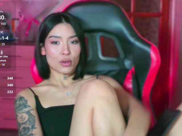 Girl-next-door webcam