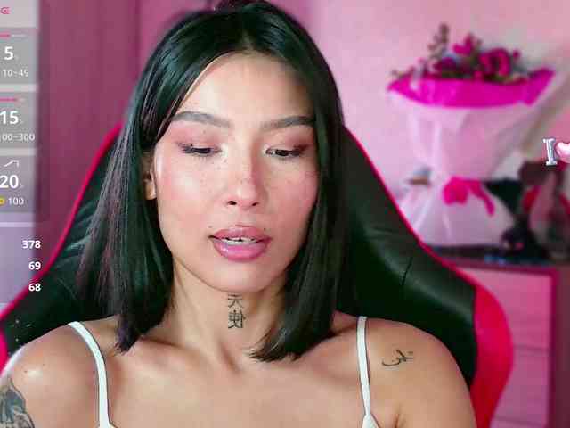 Girl-next-door webcam