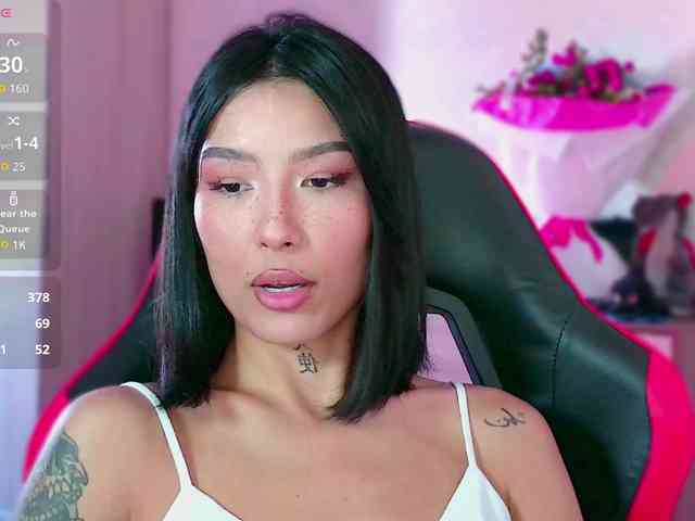 Girl-next-door webcam
