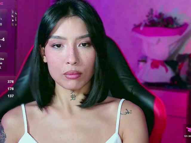 Girl-next-door webcam