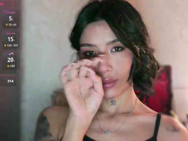 Girl-next-door webcam