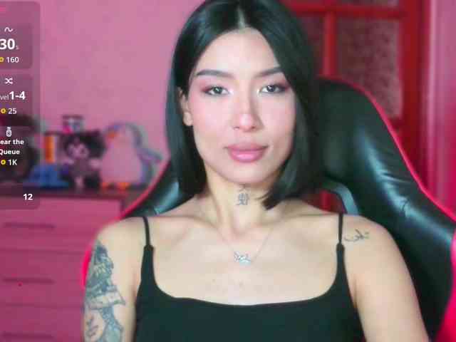 Girl-next-door webcam