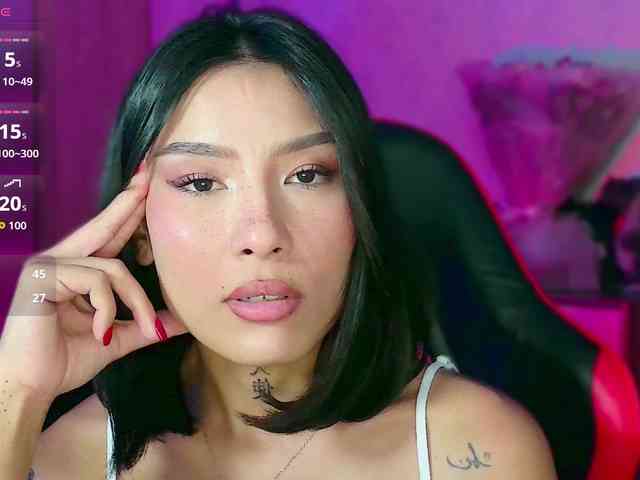 Girl-next-door webcam
