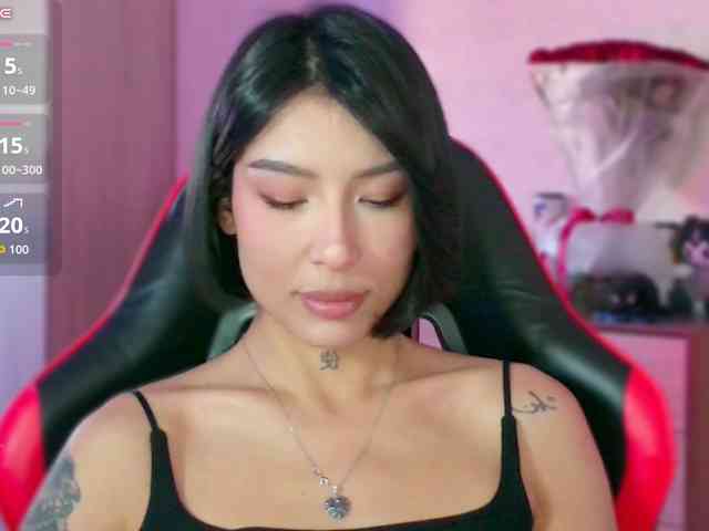 Girl-next-door webcam