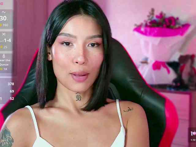 Girl-next-door webcam