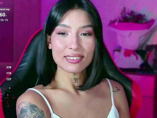 Girl-next-door webcam