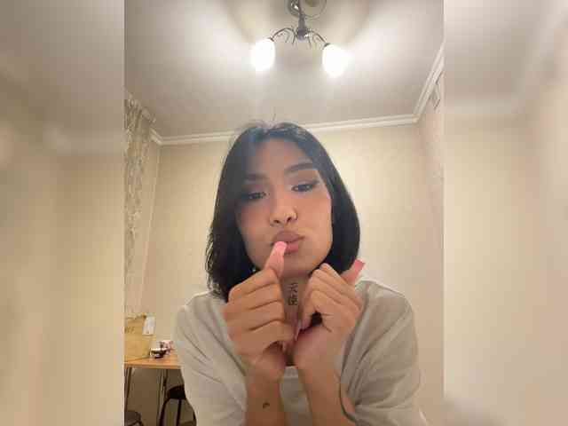 Girl-next-door webcam