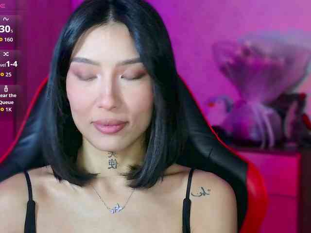 Girl-next-door webcam