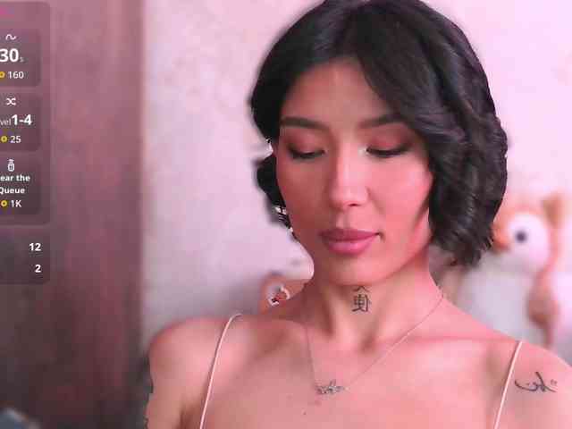 Girl-next-door webcam