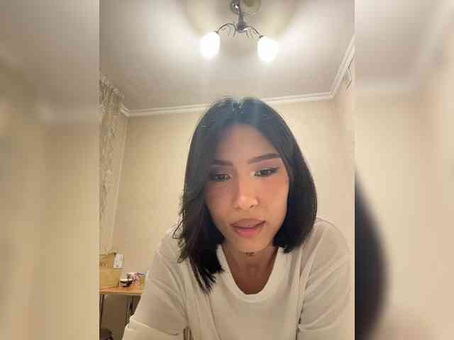 Girl-next-door webcam