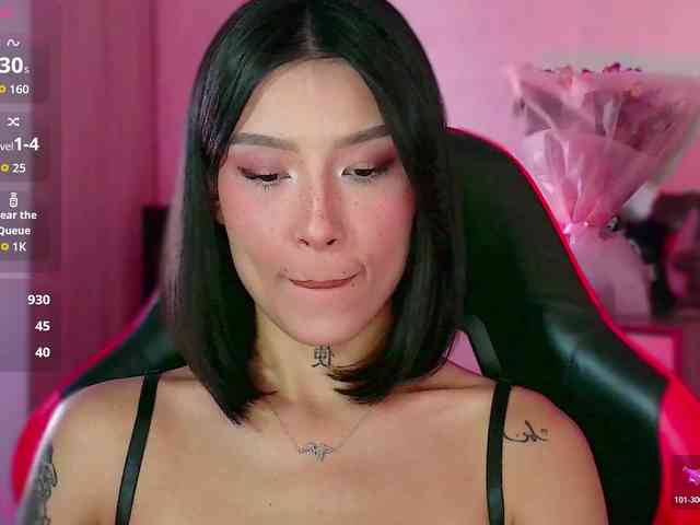 Girl-next-door webcam