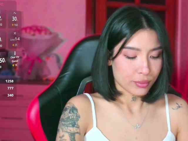 Girl-next-door webcam