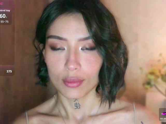 Girl-next-door webcam