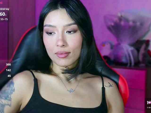Girl-next-door webcam