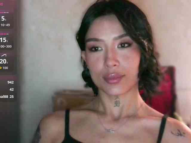 Girl-next-door webcam