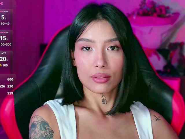 Girl-next-door webcam