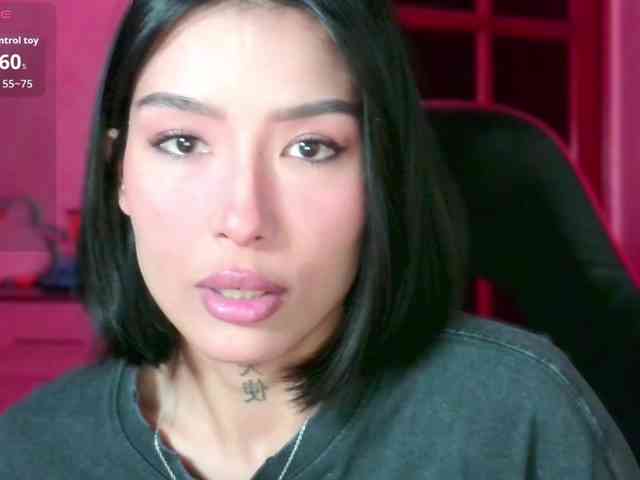 Girl-next-door webcam