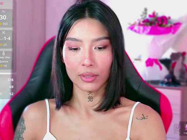 Girl-next-door webcam
