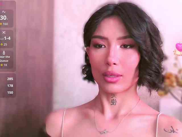 Girl-next-door webcam