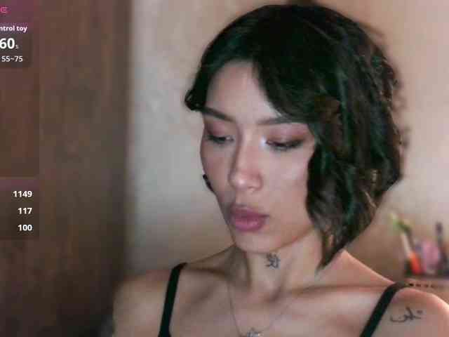 Girl-next-door webcam