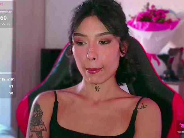 Girl-next-door webcam