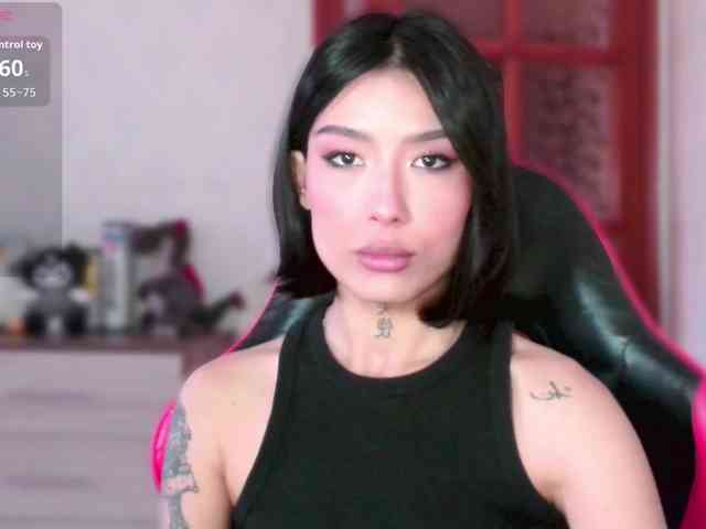 Girl-next-door webcam
