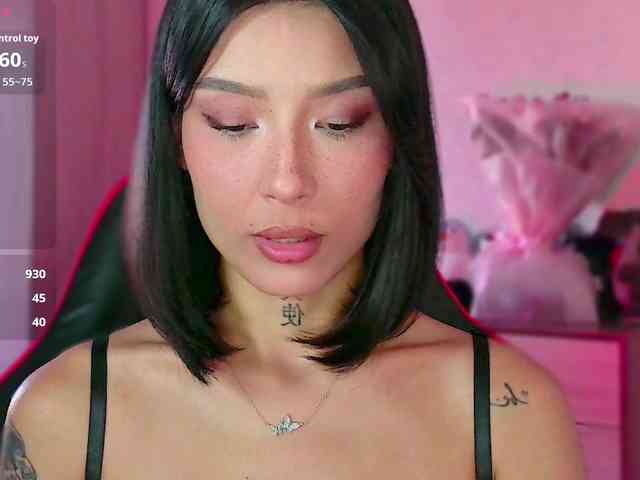 Girl-next-door webcam