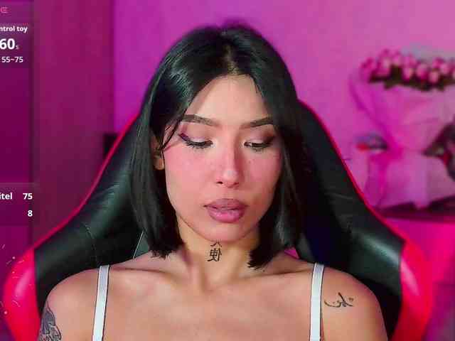 Girl-next-door webcam
